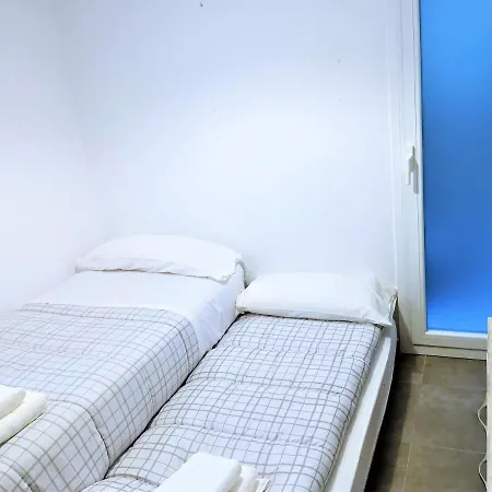 Global-immo 3363 Pujada 9 1-e Apartment *